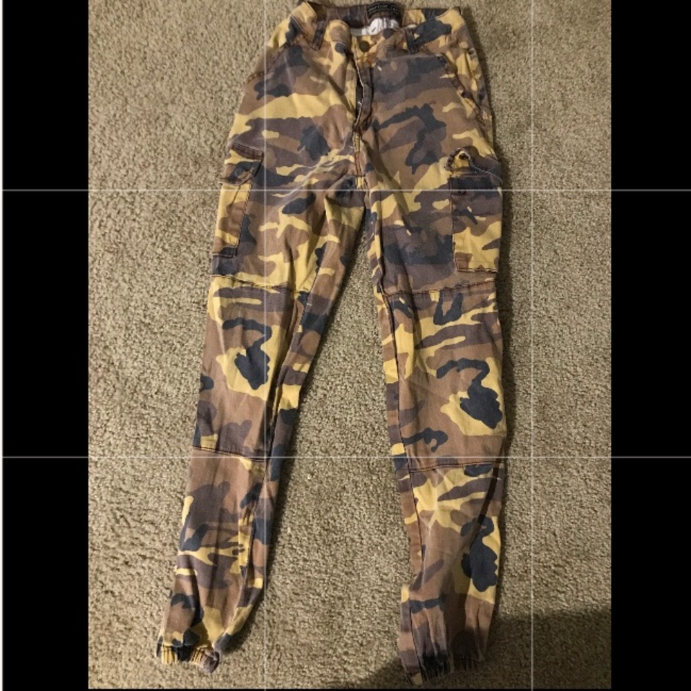 Camouflage joggers